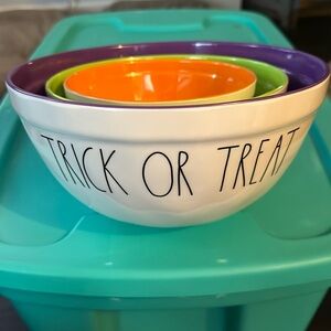 NWT Rare Dunn Melamine Halloween Mixing Bowl Set